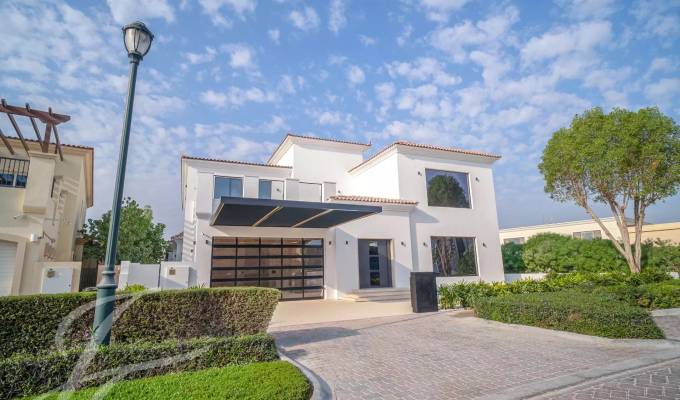 Продажа Вилла Jumeirah Golf Estate